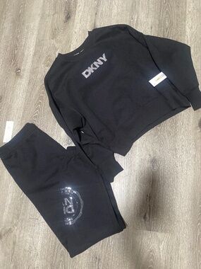 Dkny sweatsuit